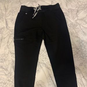 FIGS Women’s Jogger Scrub Pants